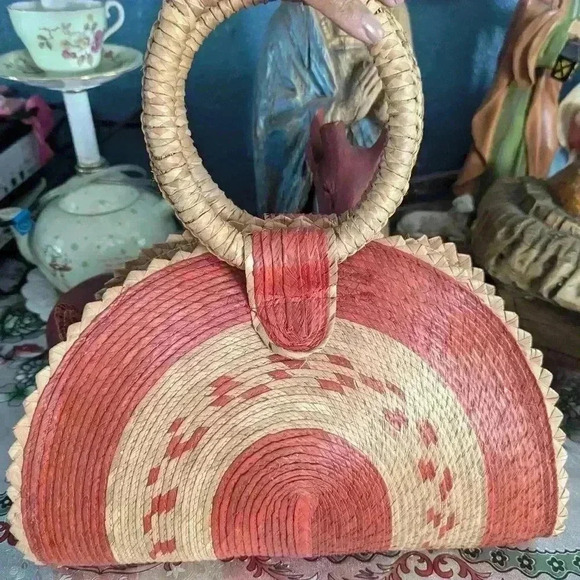 Purse has Made - Picture 3 of 6